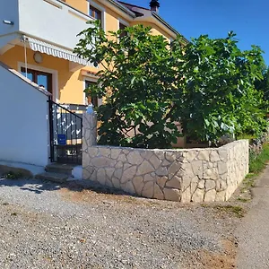 https://apartment-paola-malinska.primorje-gorskikotar.com